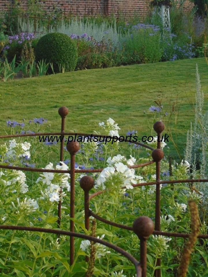 Ball Topped Parallel Cone 1.27m high A0068